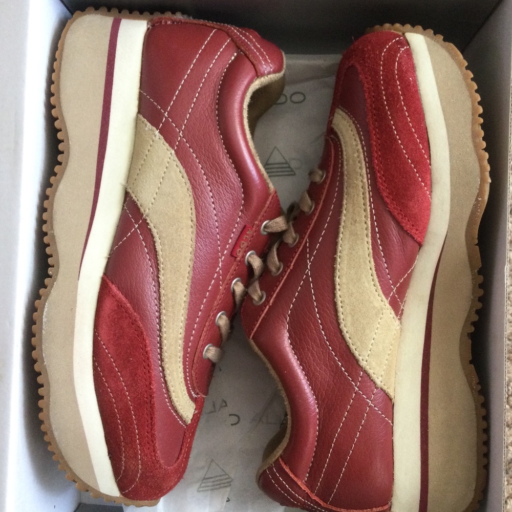 Vintage Aldo Red Platform Leather and Suede Sneakers